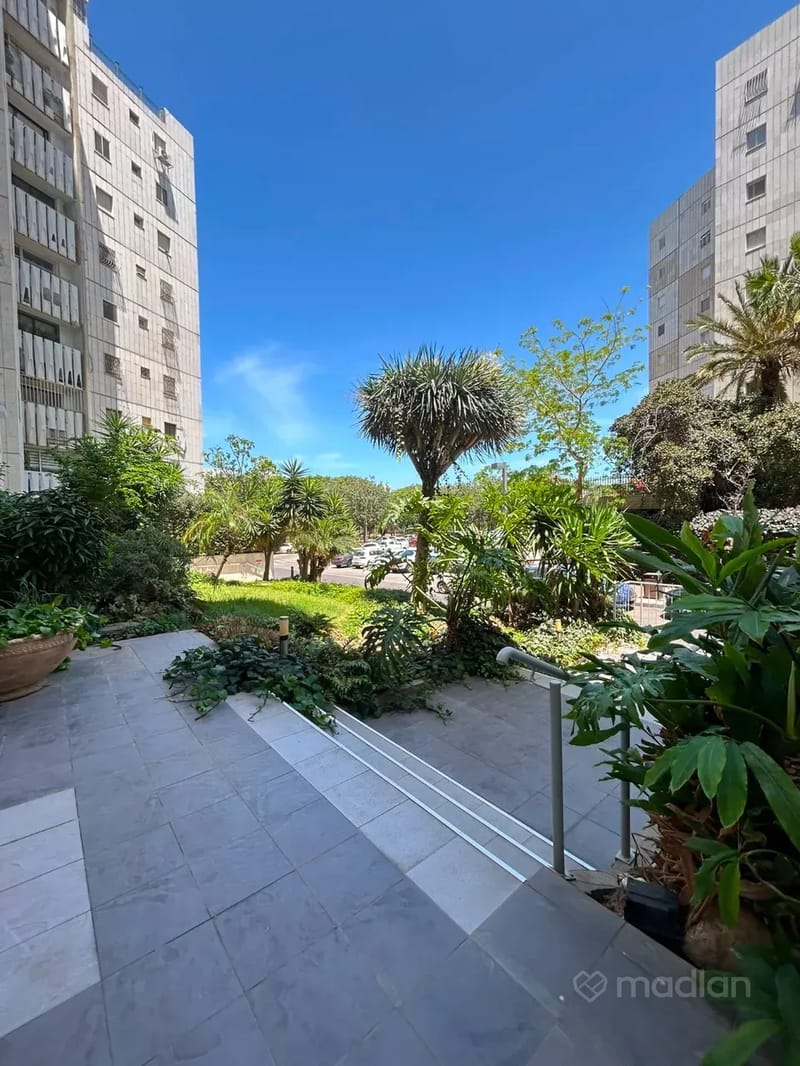 Photo from Madlan – 6 Rooms • ₪19,000, בויאר 12, Ramat Aviv Gimel, Tel Aviv (1)