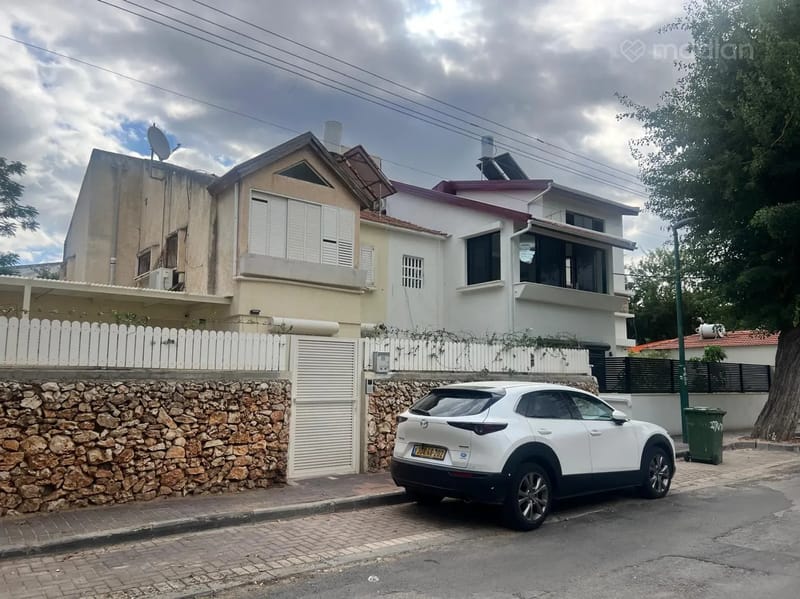 Photo from Madlan – 3 Rooms • ₪7,400, נוה עובד 47, Herzliya Pituah, Herzliya (1)