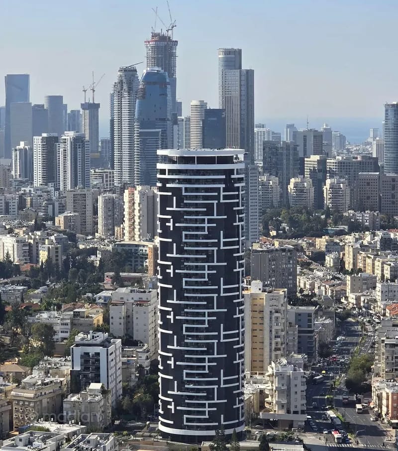 תמונה ממדלן – 5 חדרים • 10,000 ₪, מגדל מטרו, בן-גוריון, רמת גן (1)