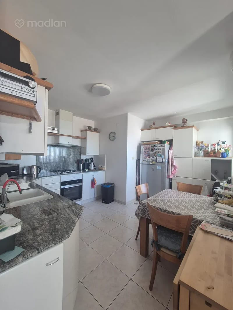 תמונה ממדלן – 4 חדרים • 6,600 ₪, המלחים 1, נווה ים, ראשון לציון (1)