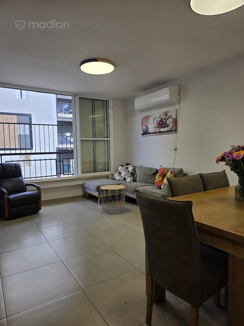 תמונה ממדלן – 3.5 חדרים • 2,095,000 ₪, הסתונית 4, כפר גנים א', פתח תקווה (1)