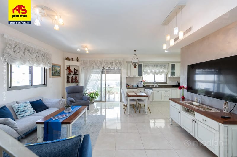 תמונה ממדלן – 5 חדרים • 3,150,000 ₪, ביילינסון 13, קריית חיים מזרחית, חיפה (1)