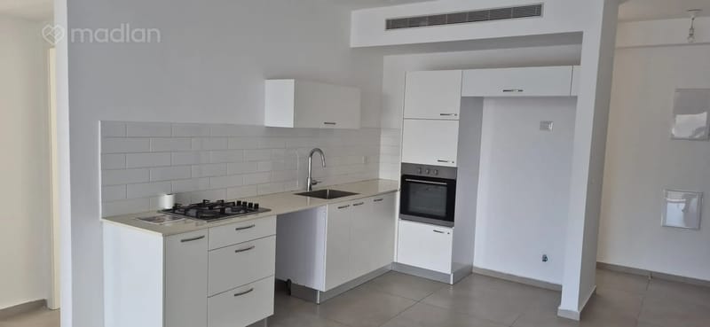 Photo from Madlan – 4 Rooms • ₪3,800,000, ביאליק 16, Hadar, Ramat HaSharon (1)
