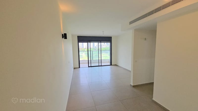 תמונה ממדלן – 3 חדרים • 9,550 ₪, הקרן 8, גליל ים (מתחם הכוכבים), הרצליה (1)