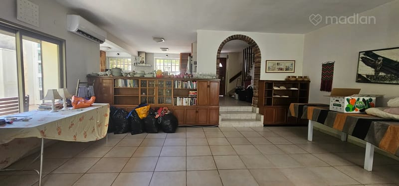 תמונה ממדלן – 4.5 חדרים • 14,500 ₪, הירדן 1, אלון, רמת השרון (1)