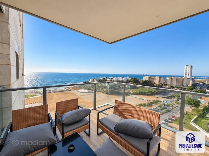תמונה ממדלן – 4 חדרים • 7,600 ₪, רחבעם זאבי 15, חדרה, חדרה (1)