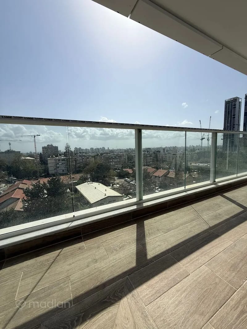 תמונה ממדלן – 3 חדרים • 2,450,000 ₪, כצנלסון 33, רמת יוסף, בת ים (1)
