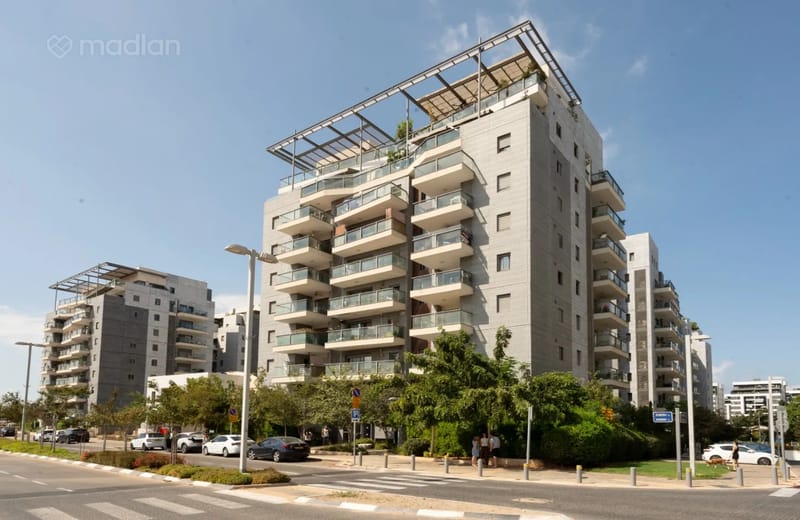 תמונה ממדלן – 5 חדרים • 7,990,000 ₪, תוף מרים 11, גליל ים (מתחם הכוכבים), הרצליה (1)