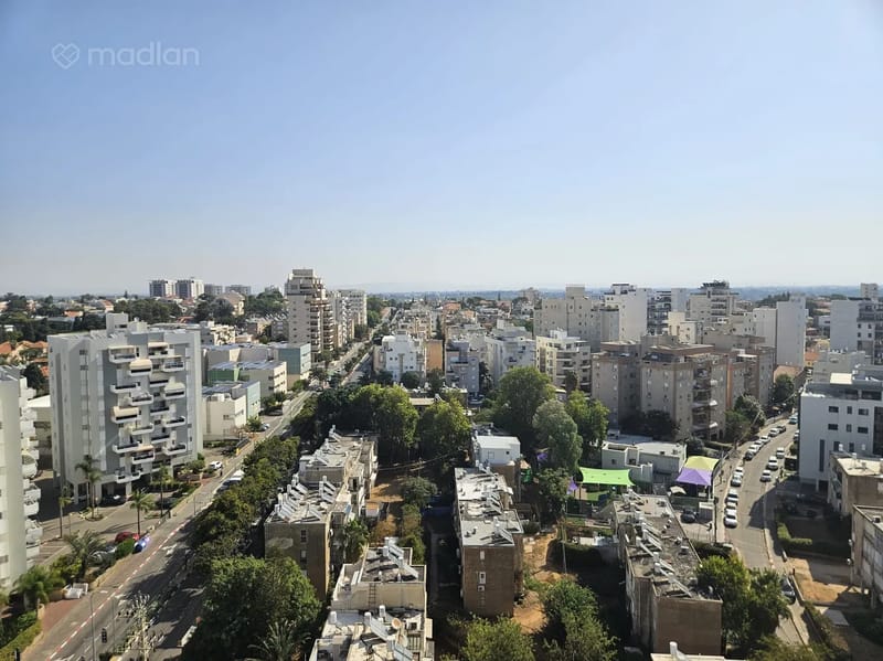תמונה ממדלן – 4 חדרים • 6,700 ₪, סוקולוב 24, צפון מזרח מרכז העיר, נתניה (1)