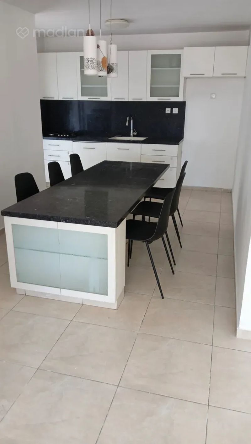 תמונה ממדלן – 4 חדרים • 6,500 ₪, רחמילביץ 145, פסגת זאב, ירושלים (1)