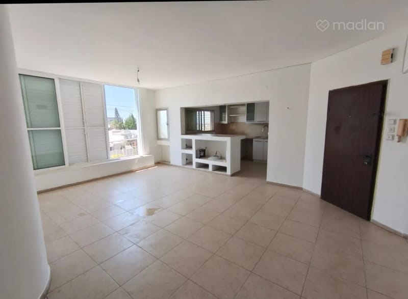 תמונה ממדלן – 4 חדרים • 7,900 ₪, הראשונים 29, הדר, רמת השרון (1)