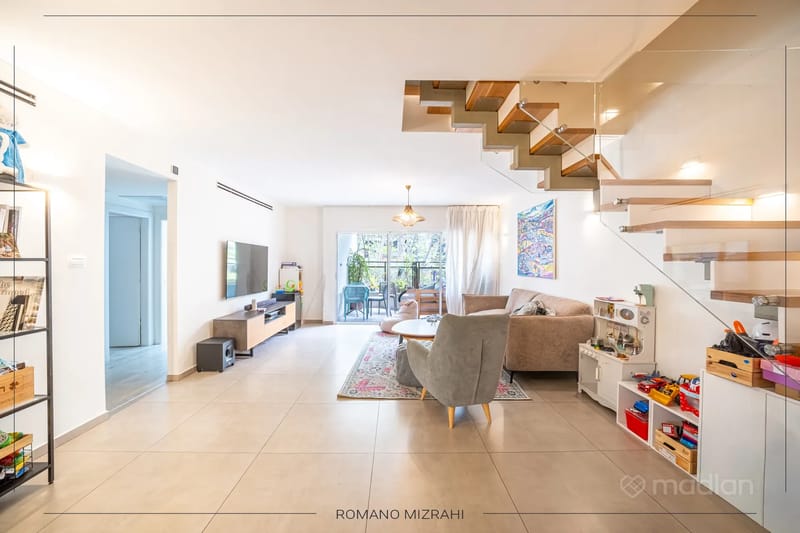 Photo from Madlan – 4 Rooms • ₪5,180,000, ק ק ל 23, Borochov, Givatayim (1)