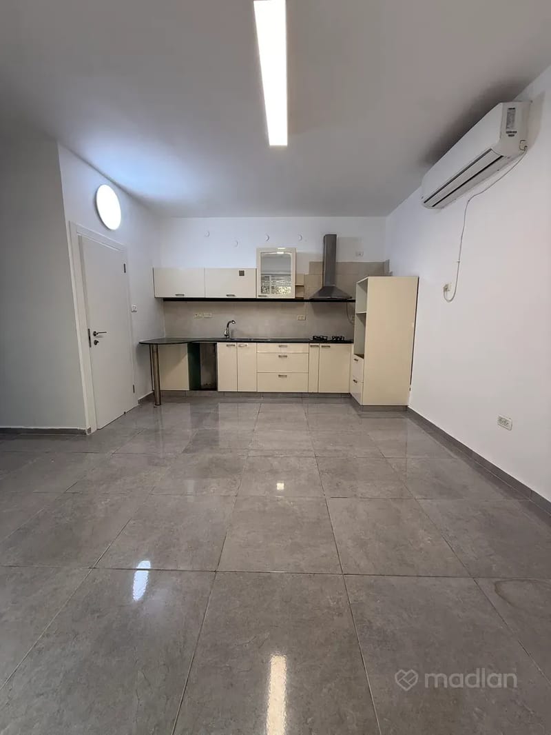 תמונה ממדלן – 2 חדרים • 2,500 ₪, פאר 11, תל עמל, חיפה (1)