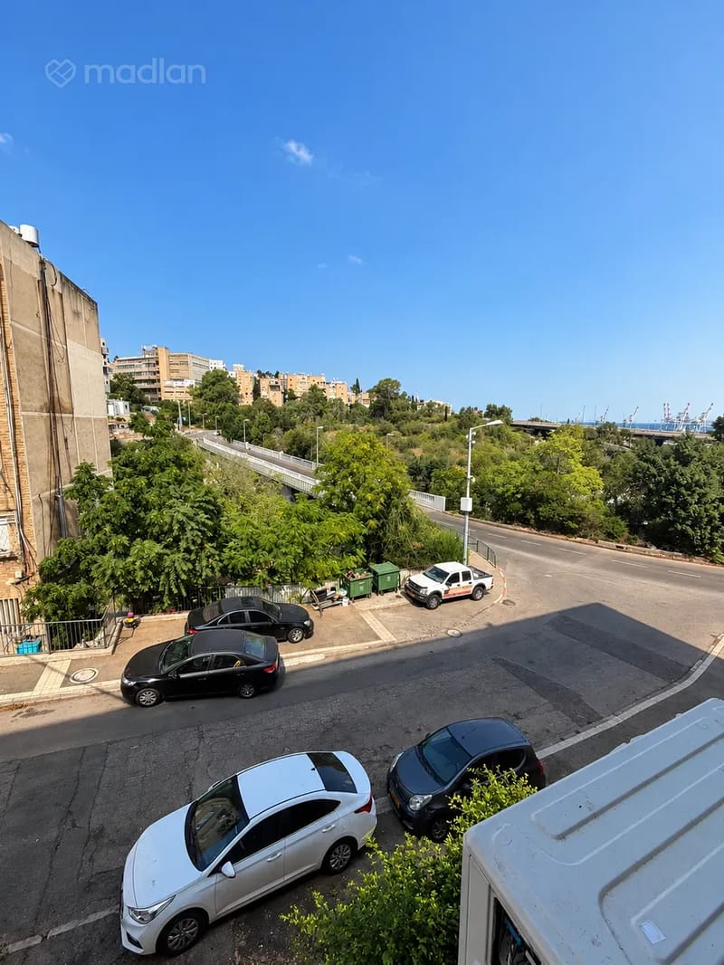תמונה ממדלן – 5 חדרים • 2,200,000 ₪, אל כנסא 1, יזרעאליה, חיפה (1)