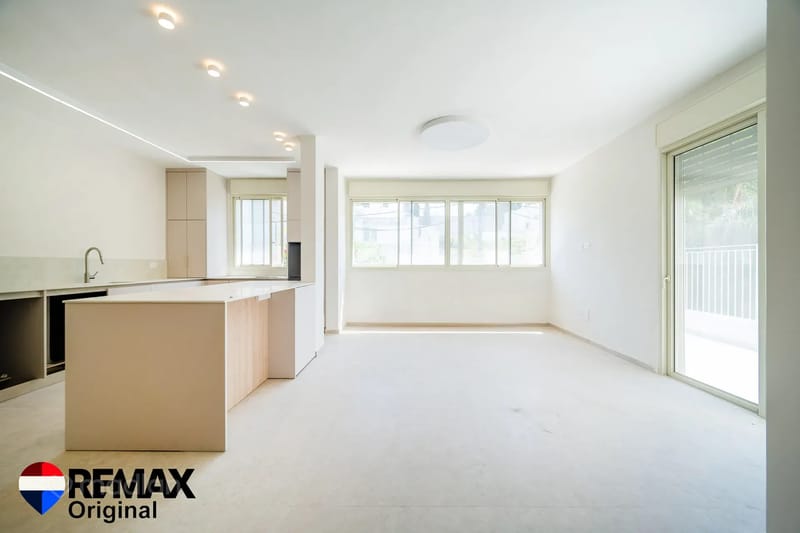 Фото с Madlan – 5.5 Комнаты • 13,500 ₪, חבר 8, Кирьят Борохов, Рамат-Ган (1)