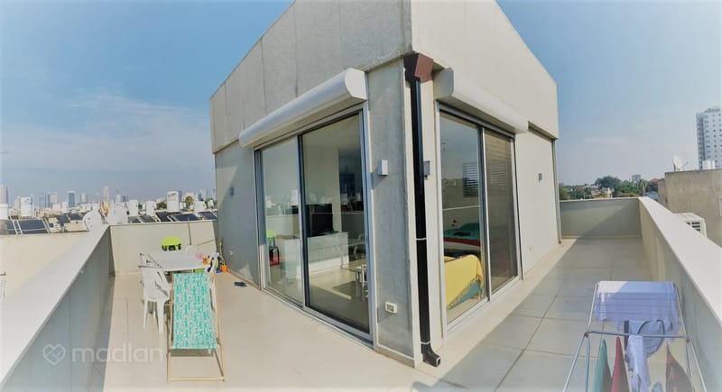 תמונה ממדלן – סטודיו • 4,400 ₪, מנחם ארבר 39, נווה עופר, תל אביב (1)