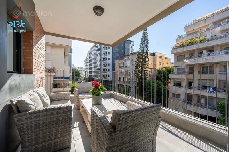 תמונה ממדלן – 5 חדרים • 7,900 ₪, חורגין 55, תל יהודה, רמת גן (1)