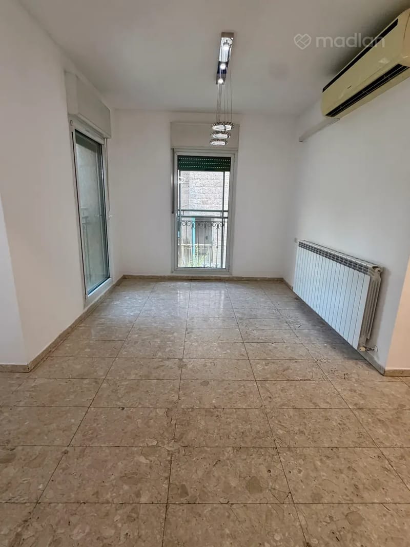 תמונה ממדלן – 4 חדרים • 8,200 ₪, ישראל אלדד 8, רמות רחל (ארנונה החדשה), ירושלים (1)