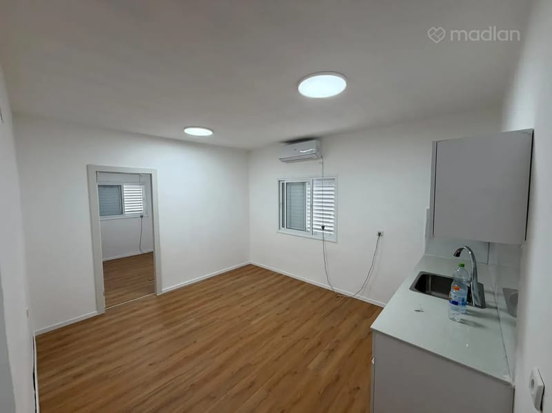 תמונה ממדלן – 2 חדרים • 7,000 ₪, פנחס רוזן 19, נווה דן, תל אביב (1)