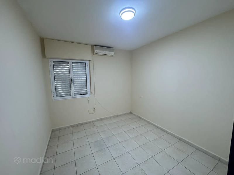 Photo from Madlan – 3 Rooms • ₪3,400, ז'בוטינסקי 24, Kiryat Yam Alef, Kiryat Yam (1)