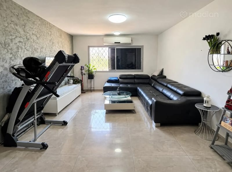 תמונה ממדלן – 5 חדרים • 8,800 ₪, זכריה רצאבי 8, כפיר, תל אביב (1)