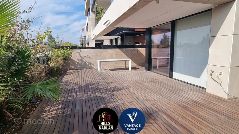 תמונה ממדלן – 3 חדרים • 8,500,000 ₪, אבא אבן 37, הרצלייה פיתוח, הרצליה (1)