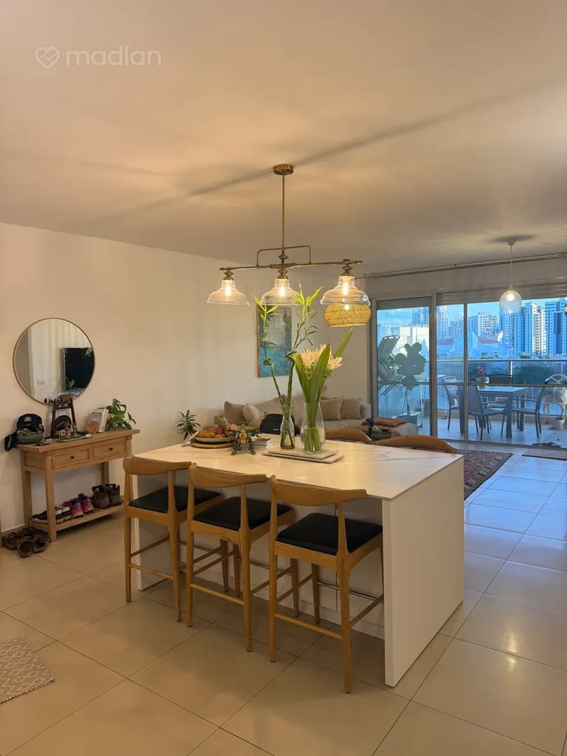 תמונה ממדלן – 4 חדרים • 3,600,000 ₪, ששת הימים 14, הפרחים, כפר סבא (1)