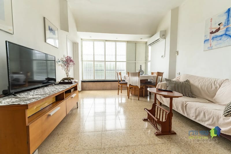 תמונה ממדלן – 3.5 חדרים • 2,580,000 ₪, הרצל 56, בן-גוריון, רמת גן (1)