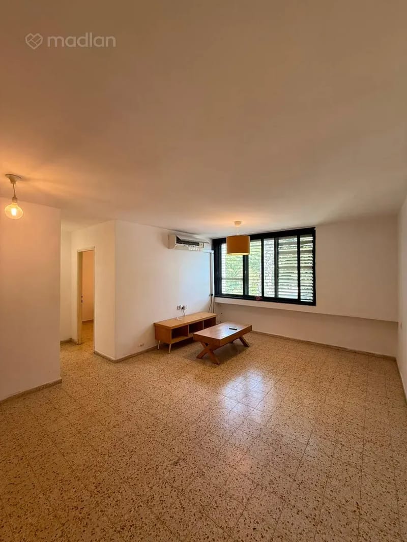תמונה ממדלן – 3 חדרים • 5,800 ₪, שמואל הנגיד 4, מורשה, רמת השרון (1)