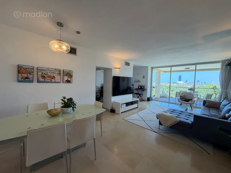 תמונה ממדלן – 4 חדרים • 11,200 ₪, דרזנר 13, רמת אביב ג', תל אביב (1)