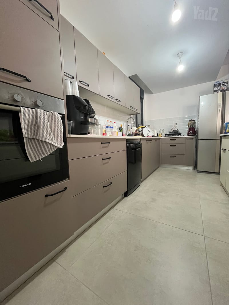 Фото с Yad2 – 5 Комнаты • 10,500 ₪, הגדוד העברי, Кирьят Вейцман, Раанана (1)