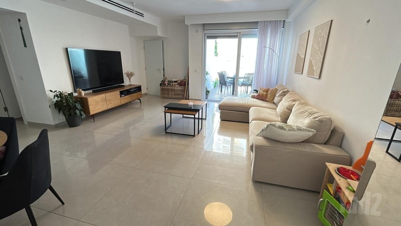 תמונה מיד2 – 3 חדרים • 2,330,000 ₪, הנביאים 63, שכונה דרום חדש, בת ים (1)