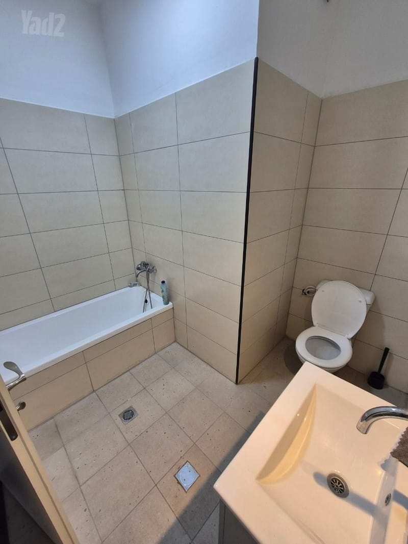 Photo from Yad2 – 3.5 Rooms • ₪5,700, שדרות מח"ל 33, Western Kiryat Haim, Haifa (1)