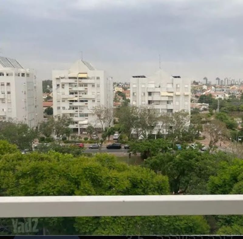 Photo from Yad2 – 3.5 Rooms • ₪5,500, יהושע גיבשטיין 27, Mishor HaNof, Rishon LeZion (1)