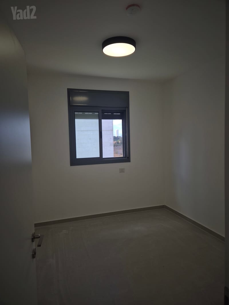 Photo from Yad2 – 5 Rooms • ₪6,000, אריאל שרון 50, Ir HaYayin, Ashkelon (1)