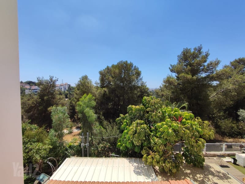 Photo from Yad2 – 4 Rooms • ₪6,000, ה' באייר 70, Neve Afek Ezraxit, Rosh HaAyin (1)