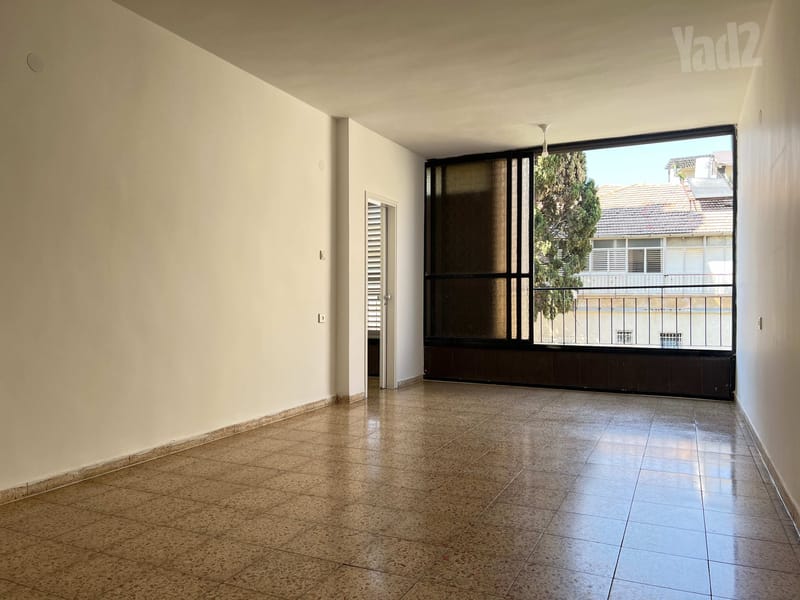 תמונה מיד2 – 3.5 חדרים • 5,700 ₪, רד"ק 1, הלל, רמת גן (1)