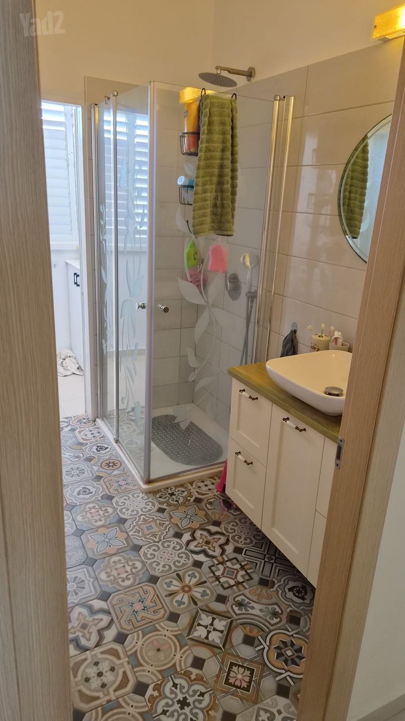 תמונה מיד2 – 4 חדרים • 6,500 ₪, הרב זינגר 7, רמב"ם, ראשון לציון (1)