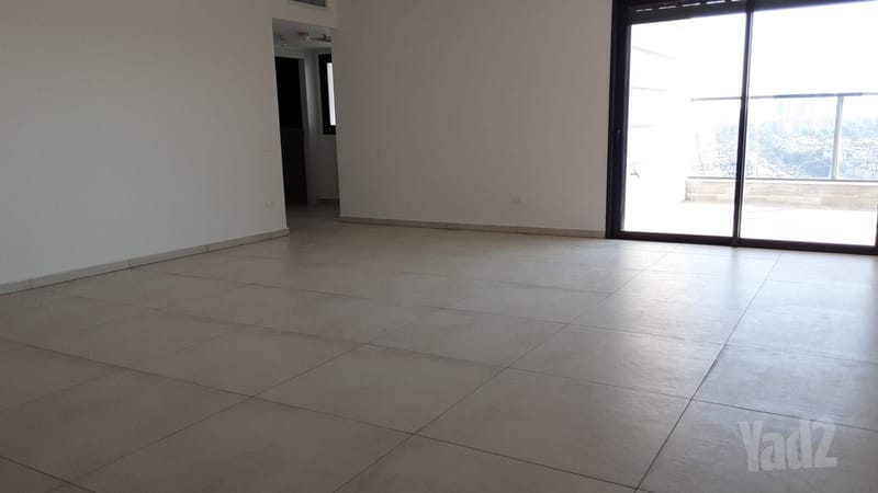 Photo from Yad2 – 5 Rooms • ₪7,900, שדרות הרצל, HaKirya - CBD, Ashdod (1)