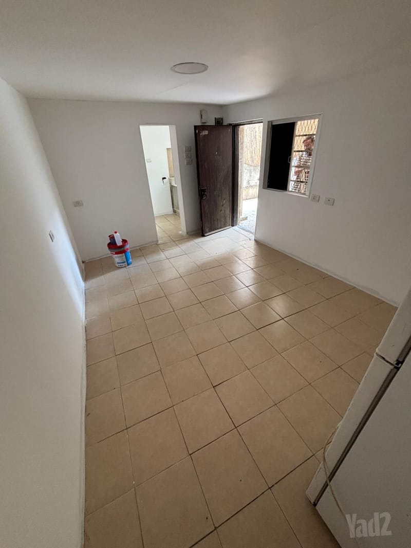 תמונה מיד2 – סטודיו • 4,200 ₪, אליהו סלמן 26, מחנה יהודה (לב העיר), ירושלים (1)