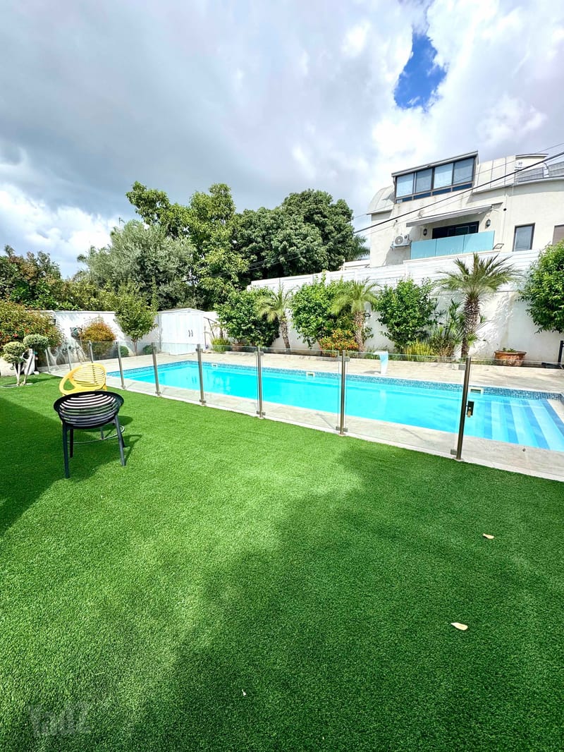 תמונה מיד2 – 6 חדרים • 13,500,000 ₪, הרצליה פיתוח, הרצליה (1)