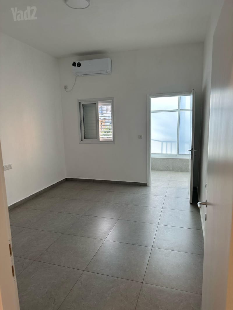 תמונה מיד2 – 2 חדרים • 4,500 ₪, האלוף נחמיה תמרי 17, עליות, רמת גן (1)