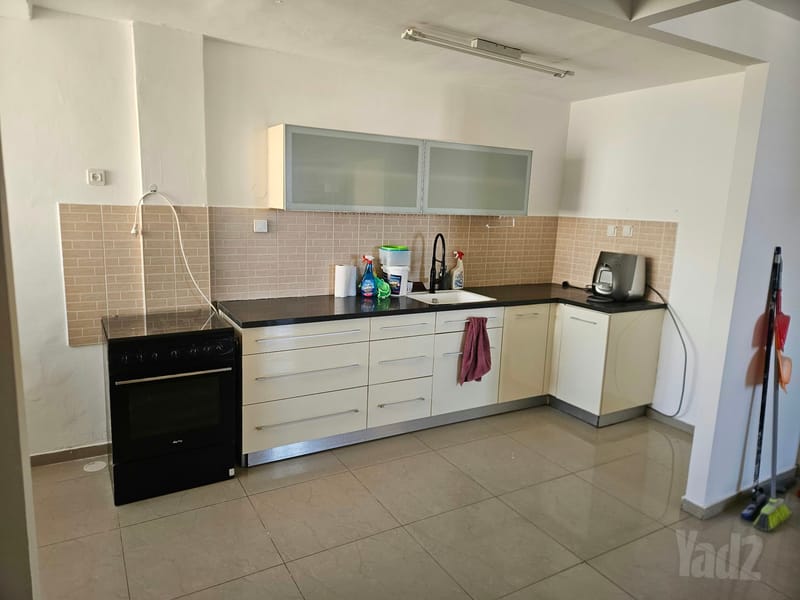 תמונה מיד2 – 5 חדרים • 4,000 ₪, ח.מ. שפירא 4, נווה ים, אשקלון (1)
