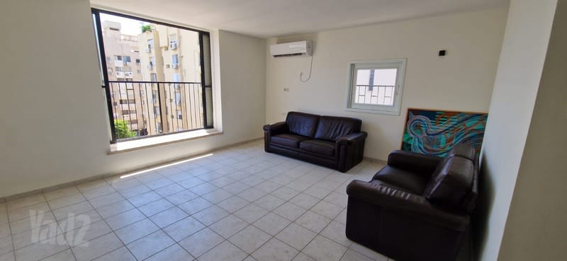 תמונה מיד2 – 5 חדרים • 10,900 ₪, עליית הנוער, נחלת יצחק, תל אביב (1)