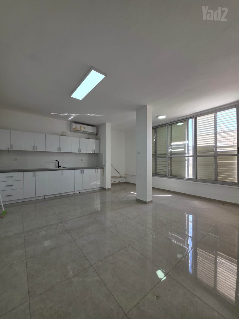 תמונה מיד2 – 4 חדרים • 3,000 ₪, העצמאות, מרכז העיר, קריית אתא (1)
