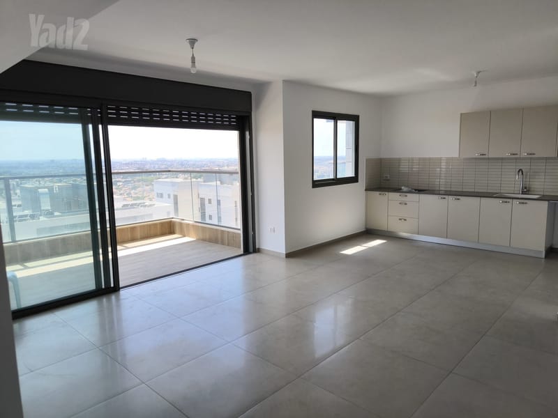 תמונה מיד2 – 5 חדרים • 3,650,000 ₪, ירושלים 126, רביבים, ראשון לציון (1)