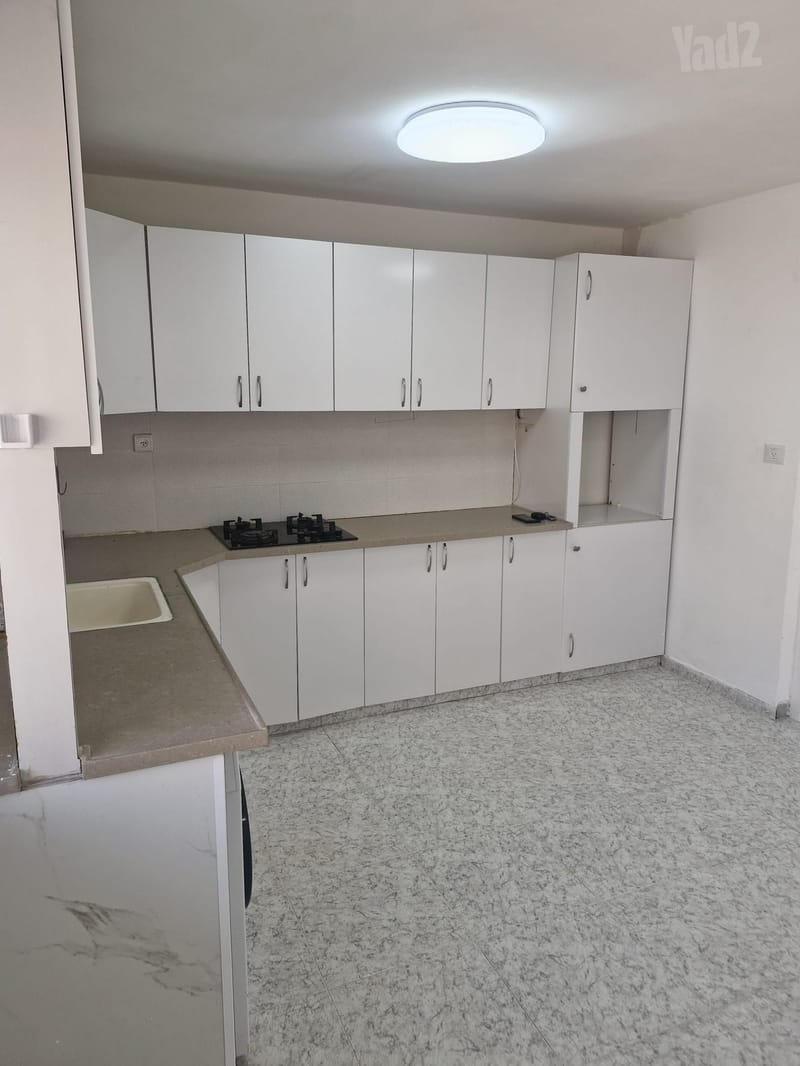 תמונה מיד2 – 2 חדרים • 4,800 ₪, אילת, ג'סי כהן וקריית מיכה, חולון (1)