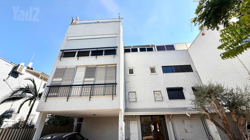 Photo from Yad2 – 4 Rooms • ₪10,500, פנחסוביץ', Rishonim, Rishon LeZion (1)