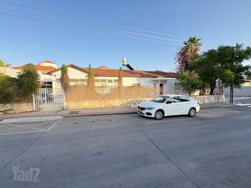 תמונה מיד2 – 4.5 חדרים • 6,500 ₪, החבצלת, שיכוני המזרח, ראשון לציון (1)