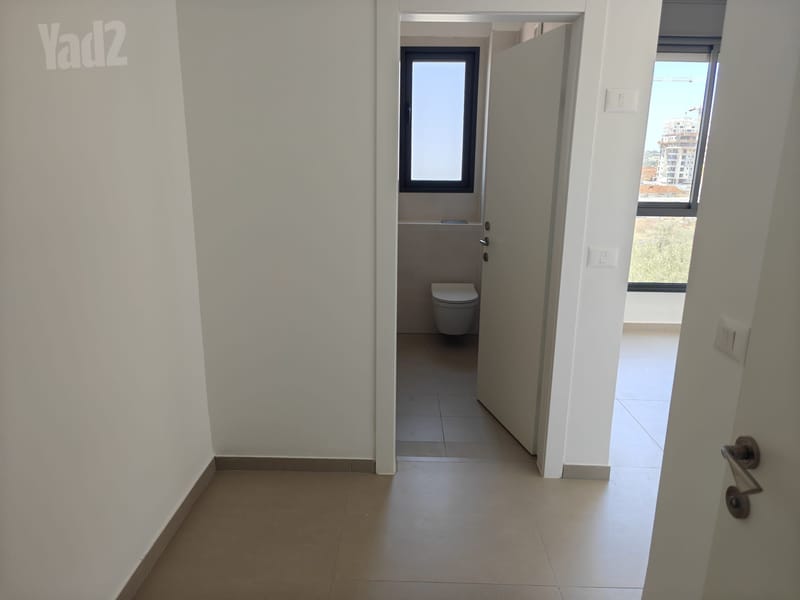 Photo from Yad2 – 5 Rooms • ₪8,000, מניה שוחט 5, Neve Ayalon, Or Yehuda (1)